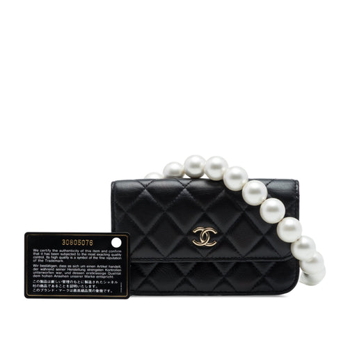 Pearl Strap CC Wallet on Chain Quilted Calfskin