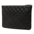 O Case Clutch Quilted Caviar Medium