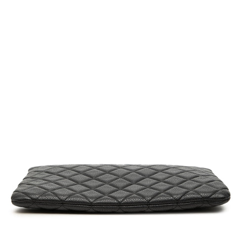 O Case Clutch Quilted Caviar Medium