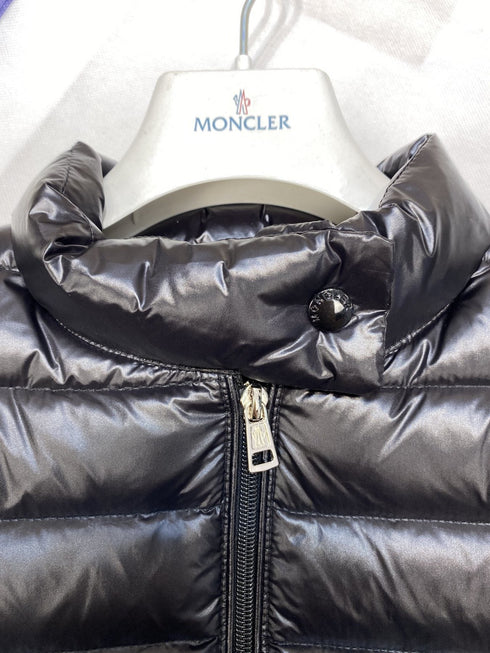 Moncler Women's Quilted Stand-Collar Short Down Jacket