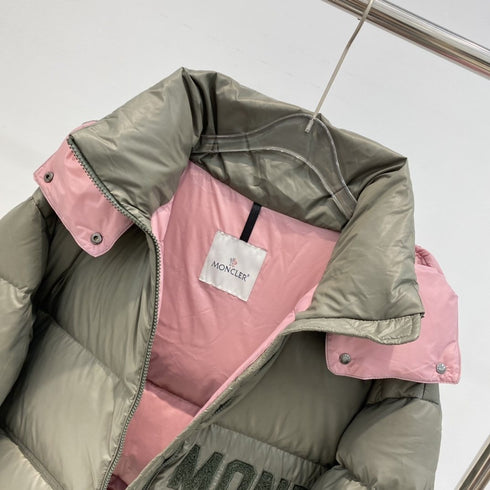 Moncler Contrast-Yoke Hooded Puffer Coat