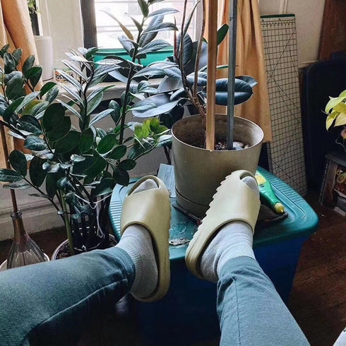 YZY Slides