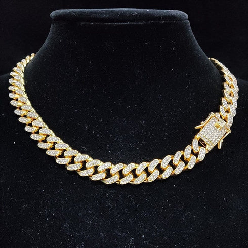 Fully Iced Out Pink Biting Lip Cuban Pendant Chain