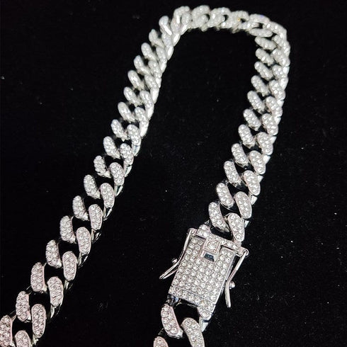 Fully Iced Out Pink Biting Lip Cuban Pendant Chain