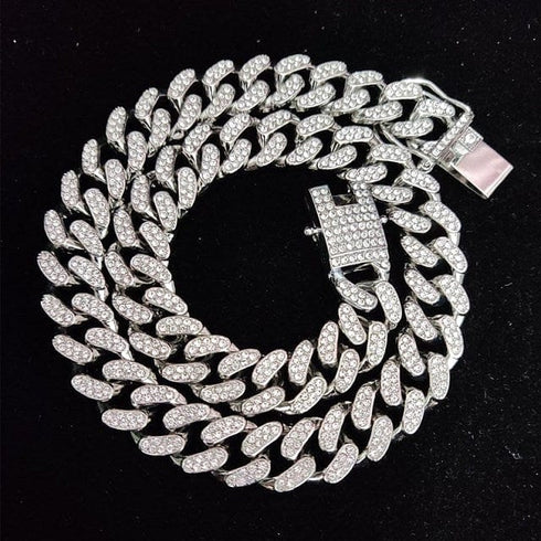 Fully Iced Out Pink Biting Lip Cuban Pendant Chain