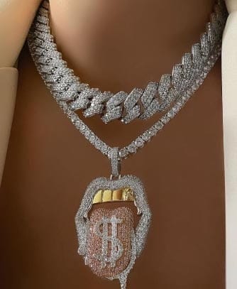 VVS Jewelry $$$ Micropaved Lip Pendant Necklace