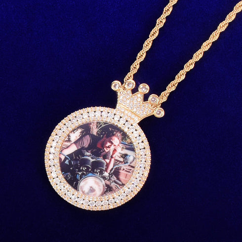 VVS Jewelry Crowned Baguette Photo Chain