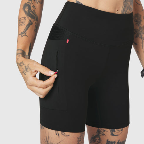W099. LYCRA® ADAPTIV Hybrid Bike Short - Black