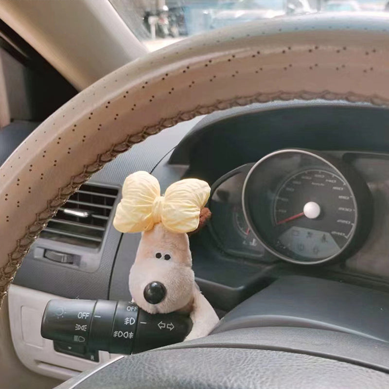 Schattige Decoratiehond Auto